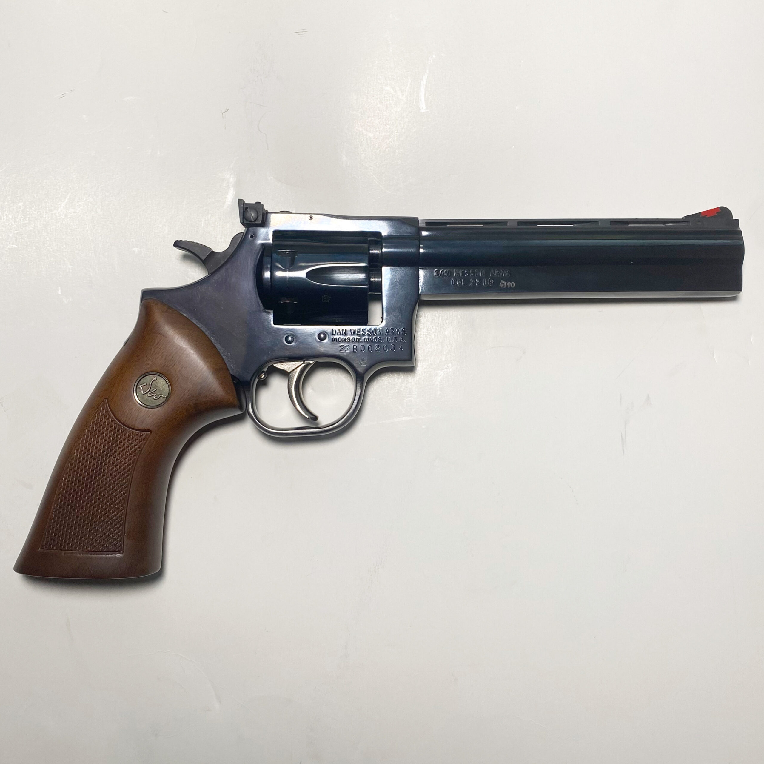 Dan Wesson .22lr pienoisrevolveri
